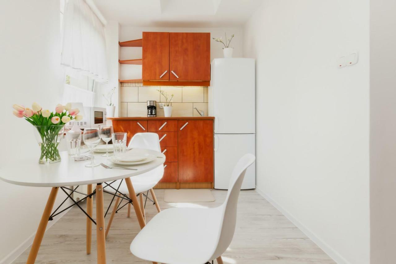 Apartments Gdansk Dworska By Noclegi Renters Exterior photo